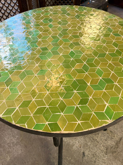 Mozaïeke groene tafel