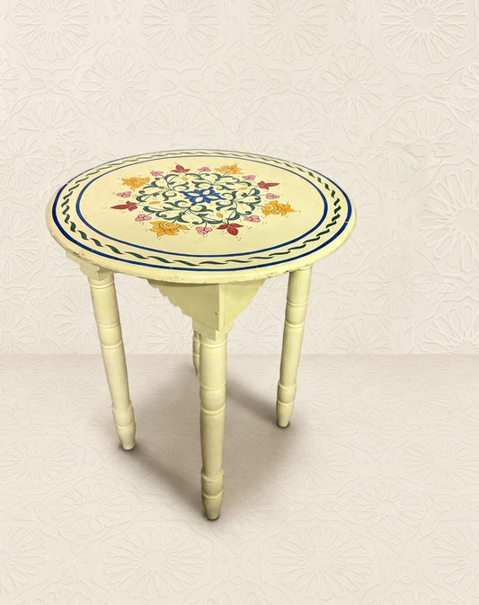 Ambachtelijke bijzet tafel